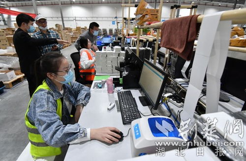 順應互聯網新零售浪潮，智慧校園電商課堂引領未來銷售人才培養